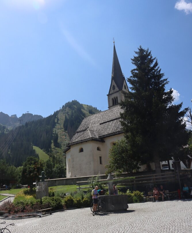 Chiesa dei Santi Pietro e Paolo Apostoli-Arabba必去景点