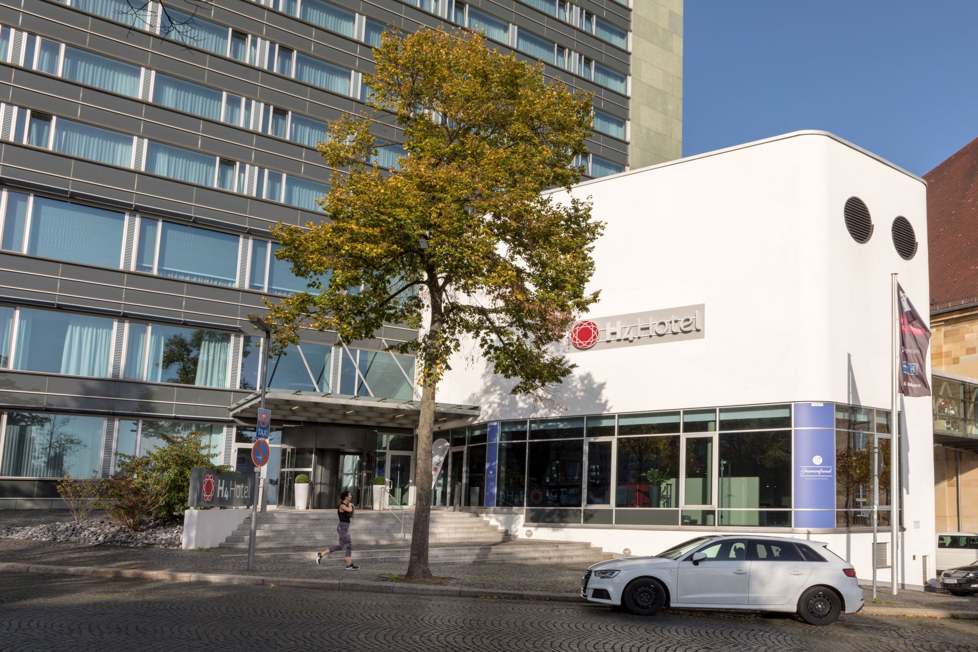 卡塞尔H4酒店-官方