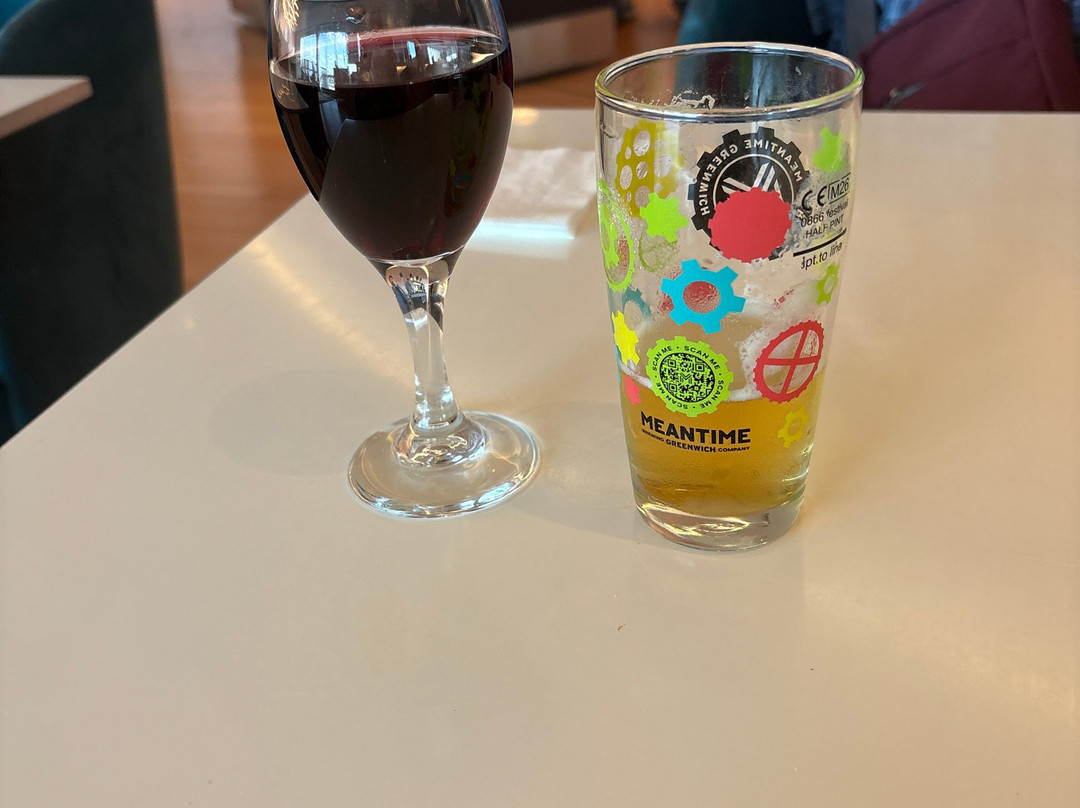 Plaza Express The Lounge-霍利必去景点