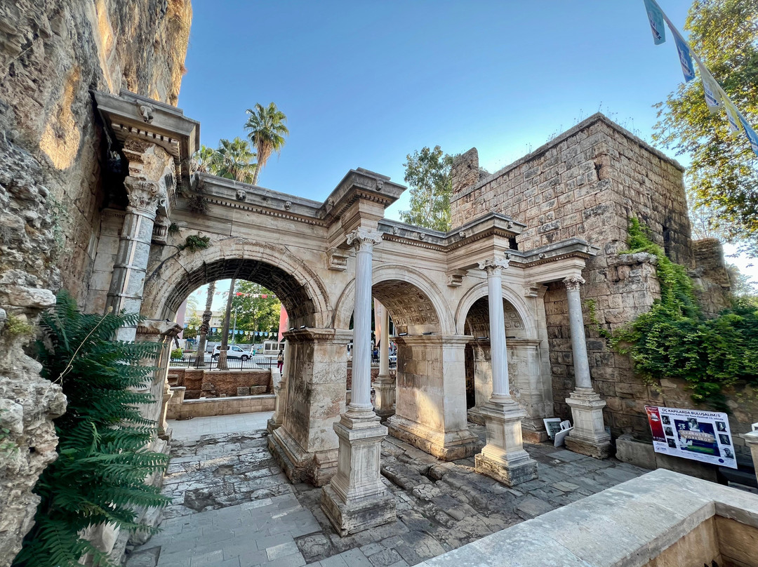Hadrian's Gate-安塔利亚必去景点