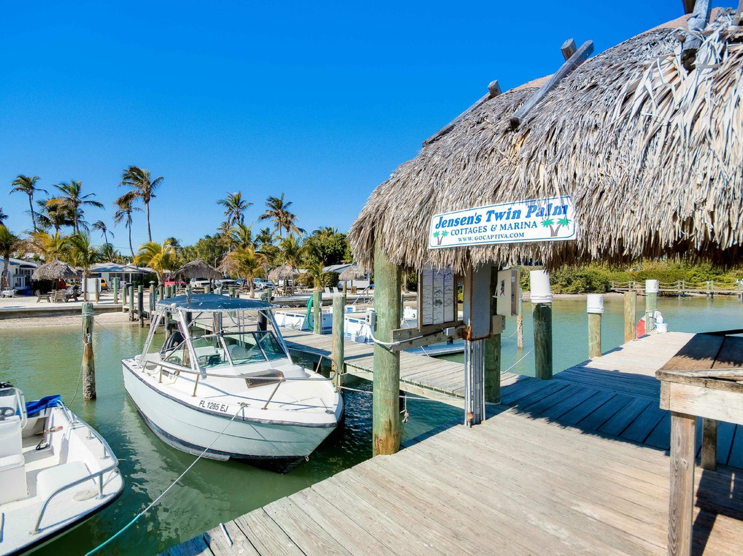 俘虏岛酒店住宿-Jensen's Twin Palm Cottages and Marina