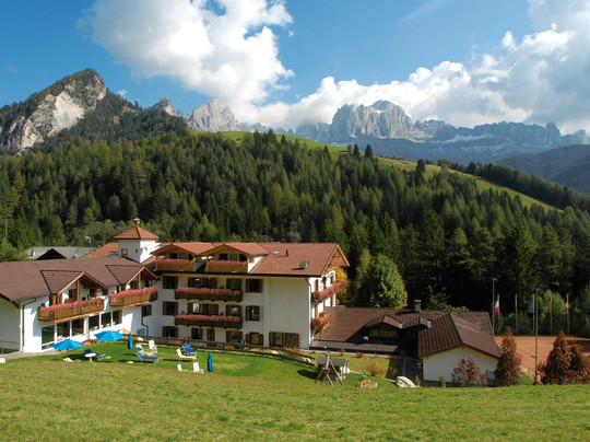 San Cipriano di Tires酒店住宿-Dolomitenhotel Weisslahnbad