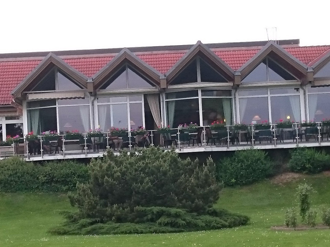 哈茨鸟山酒店