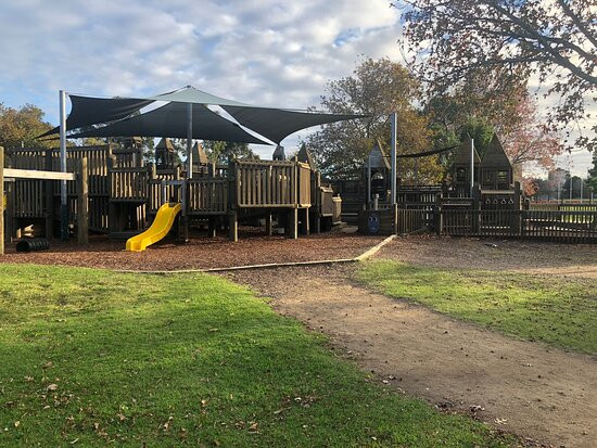 Middle Park Community Playground景点图片