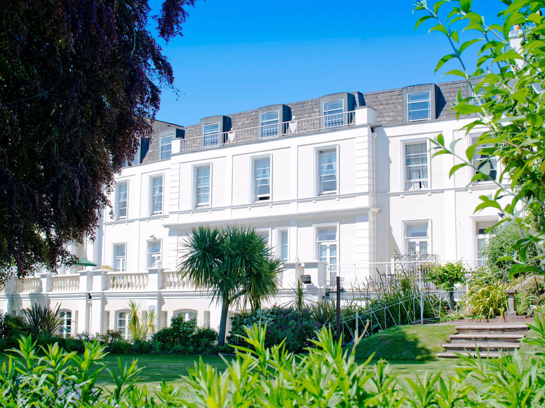 TLH Toorak Hotel