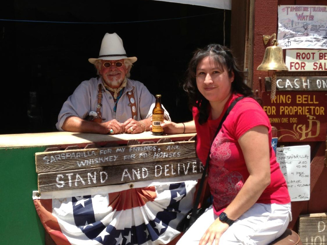 Johnny One Dog's Tombstone Sarsaparilla-墓碑镇必去景点