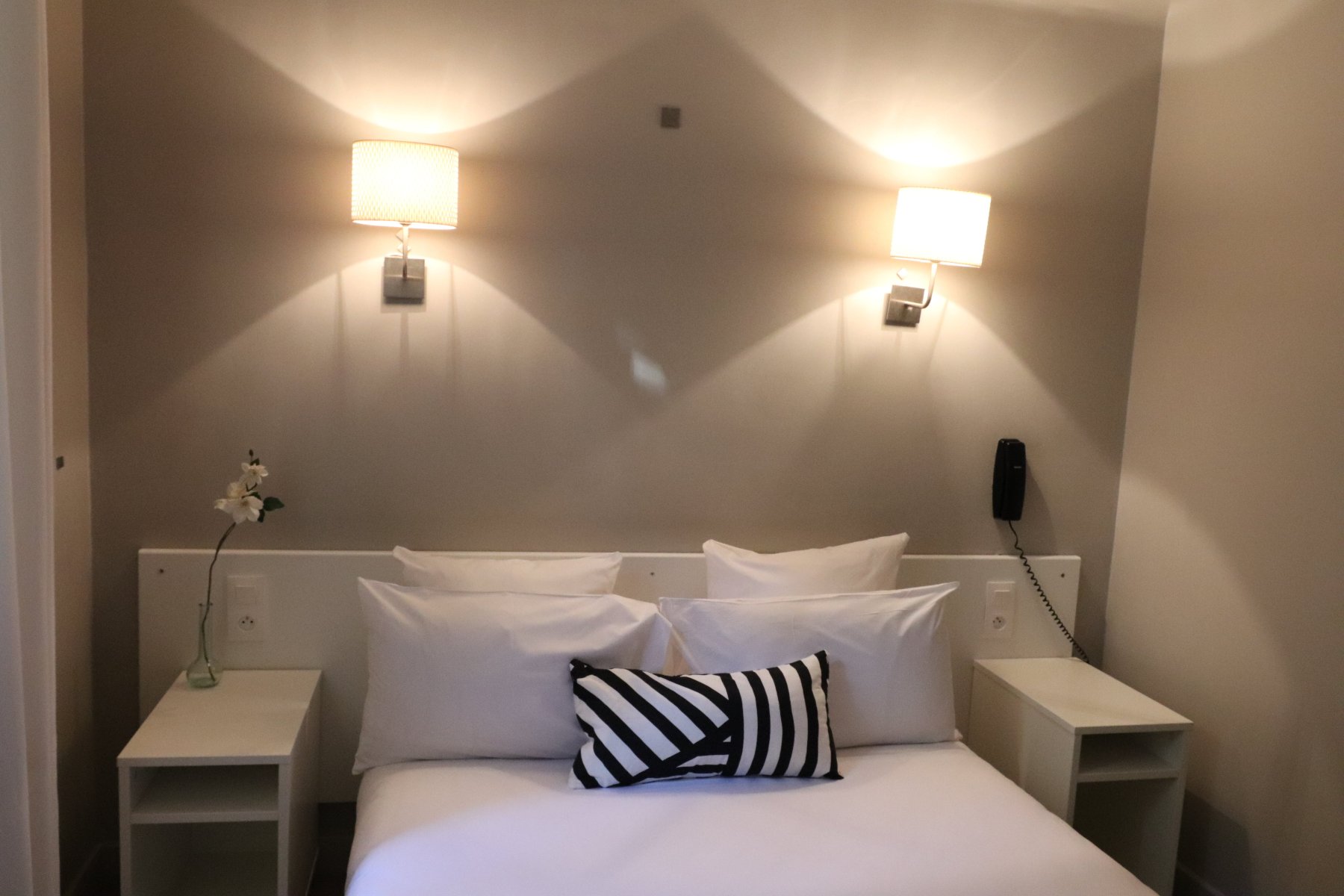 卡拉维尔酒店-官方