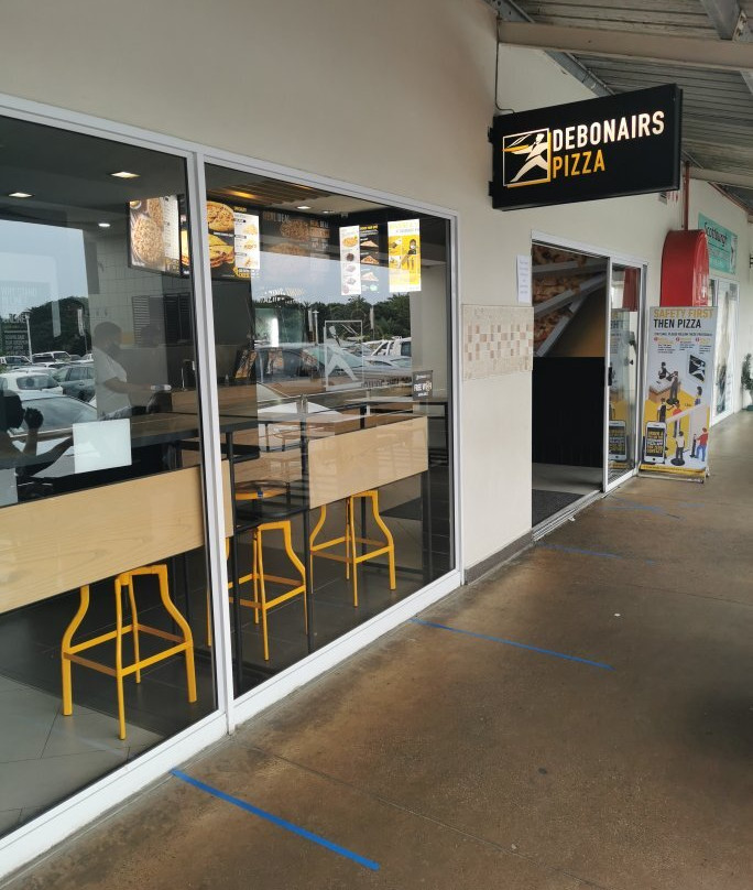 Debonairs Pizza