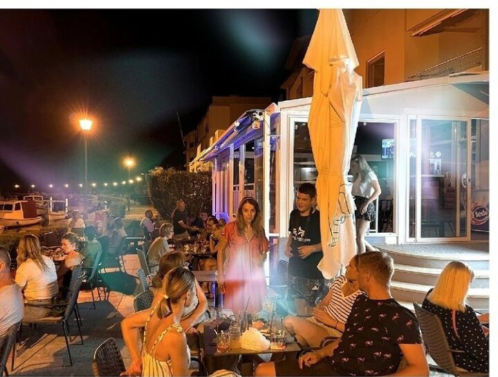 Prestige Bar Omiš景点图片