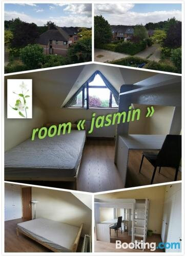 Homestay - Calm and Bright - Queen-size bed