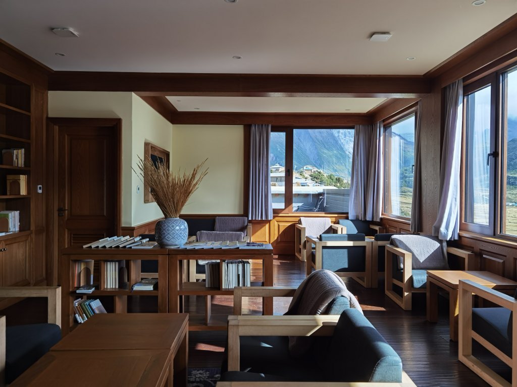 松赞来古山居-商务中心/多功能厅