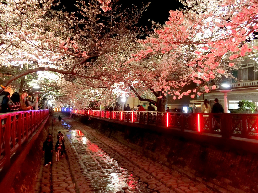庆尚南道旅游景点-Yeojwacheon Stream