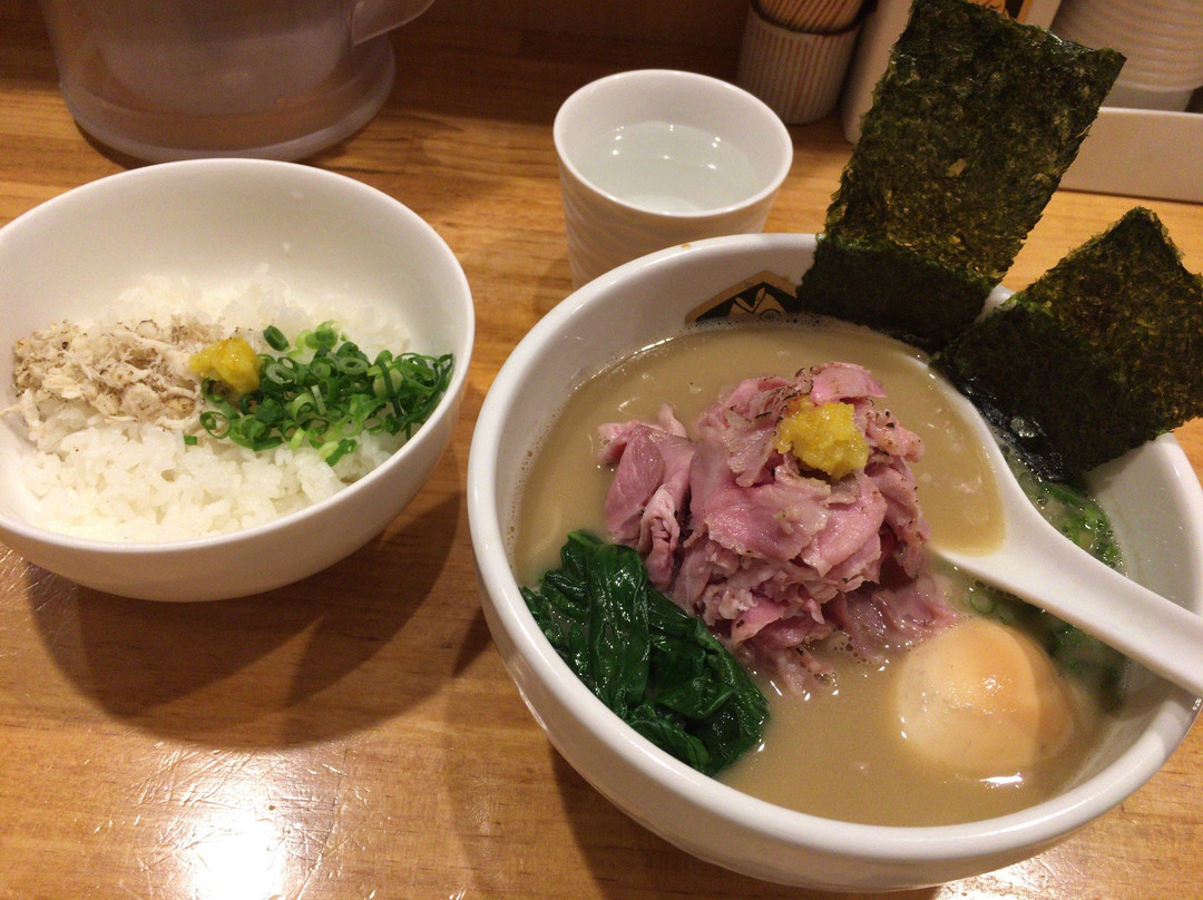 真鯛らーめん 麺魚
