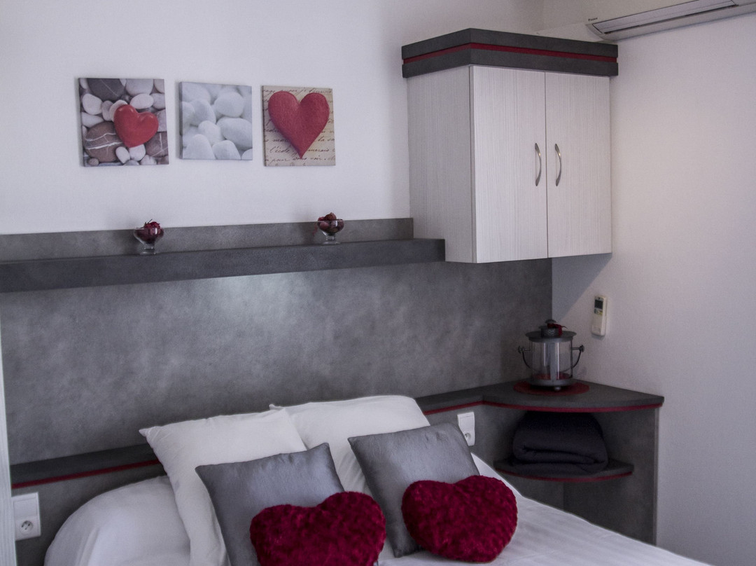 Hotel Le Mediterranee主图