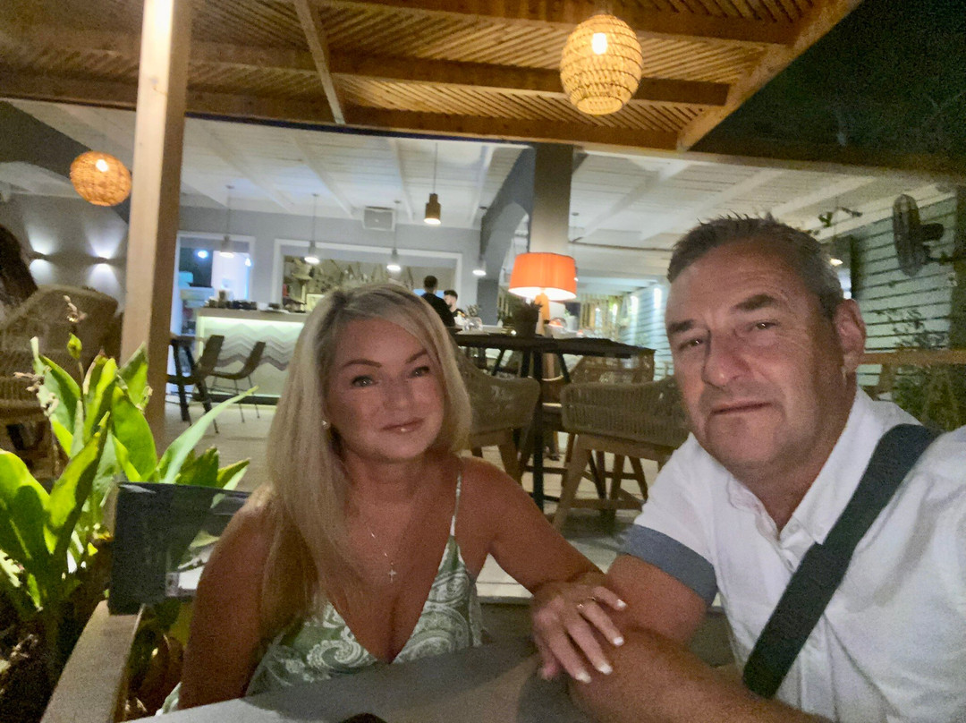 Nellys All Day Bar Restaurant