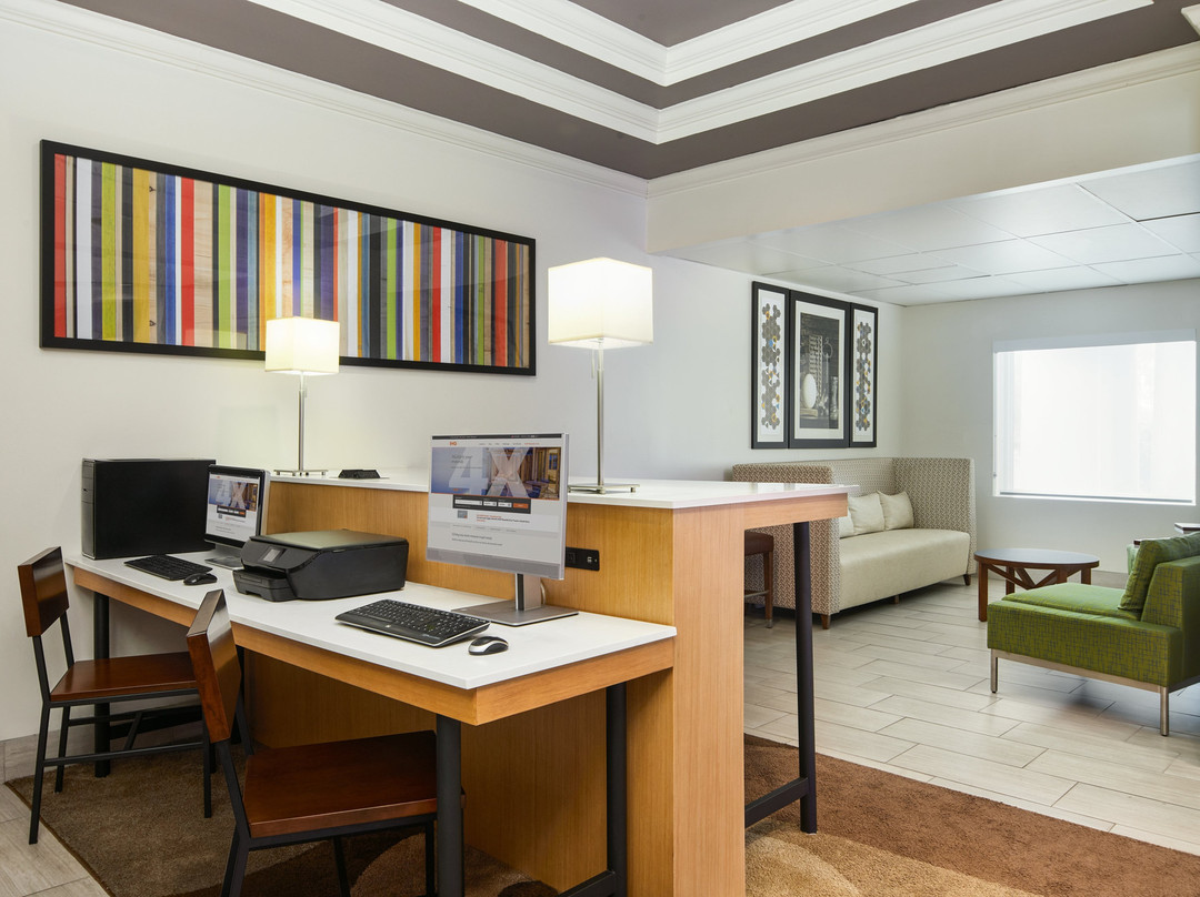 Holiday Inn Express & Suites Palatka Northwest By IHG主图