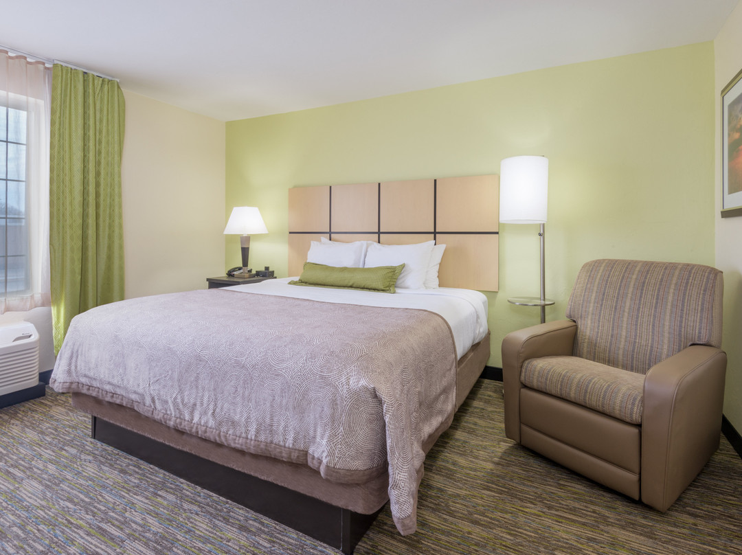 Candlewood Suites Midwest City By IHG主图