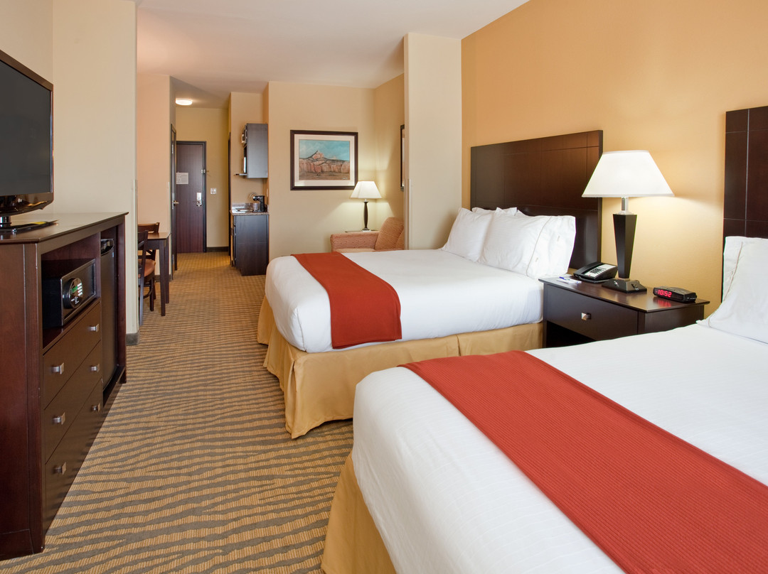 Holiday Inn Express & Suites Gallup East by IHG主图