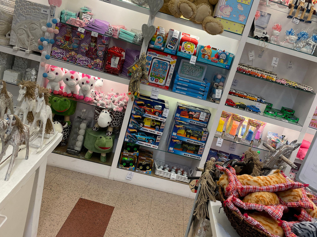 Q-Point-Juva必去景点