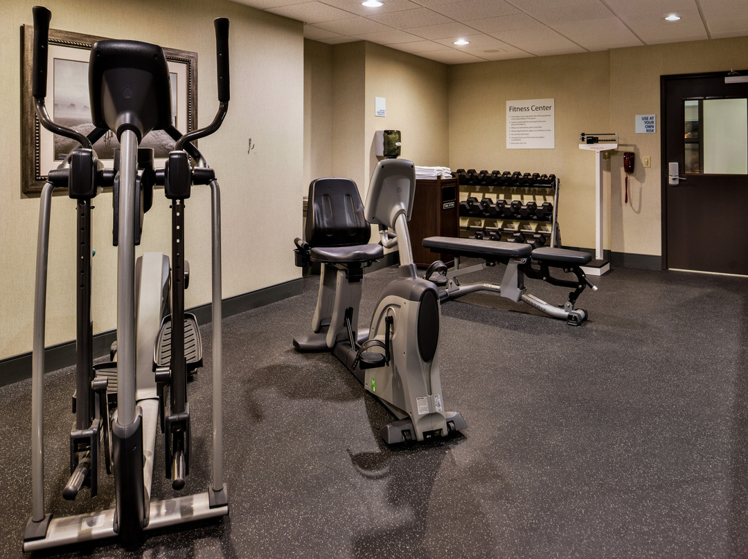 Holiday Inn Express & Suites Emporia Northwest By IHG主图