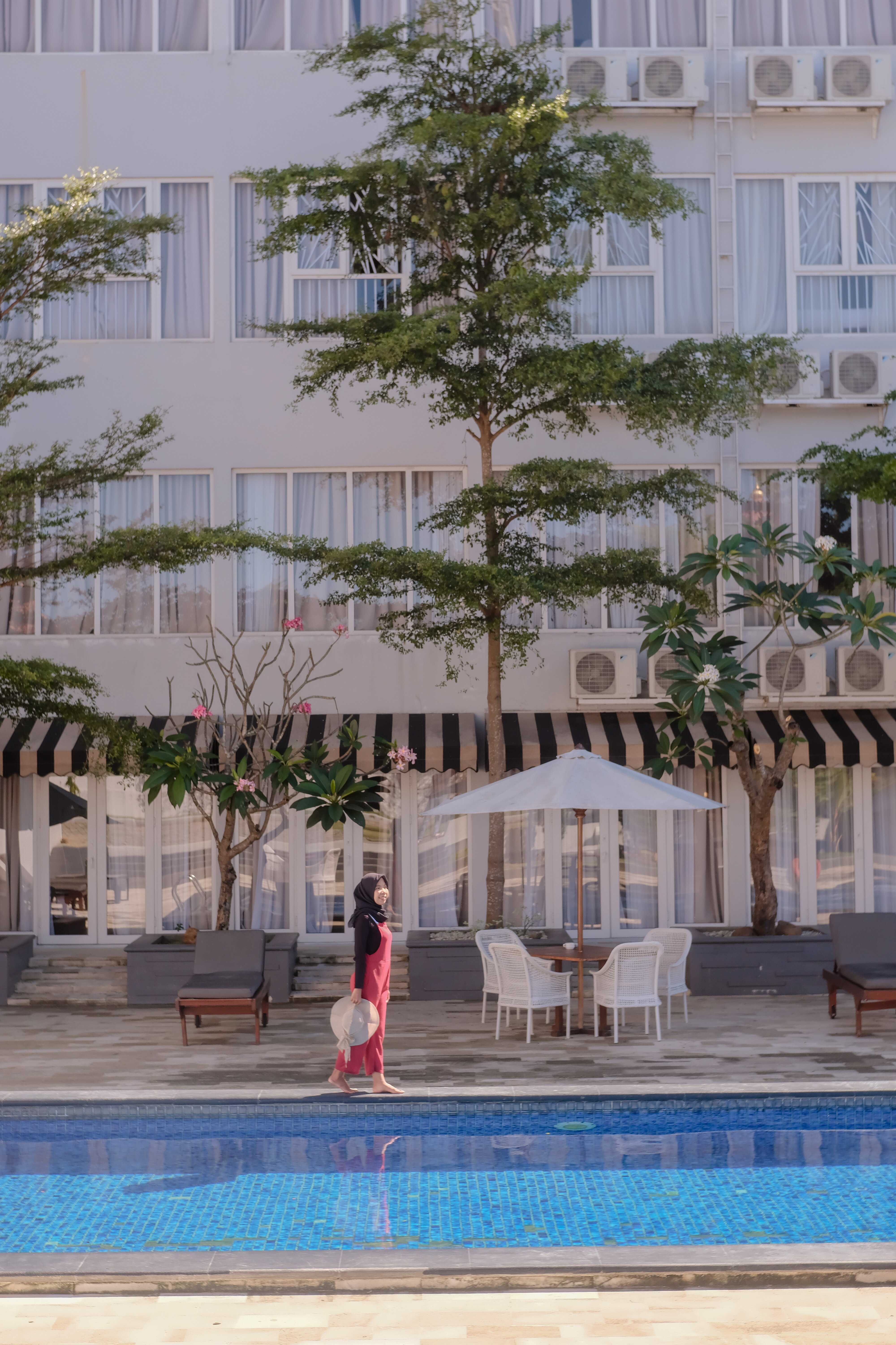 Front One Hotel Pamekasan Madura-泳池