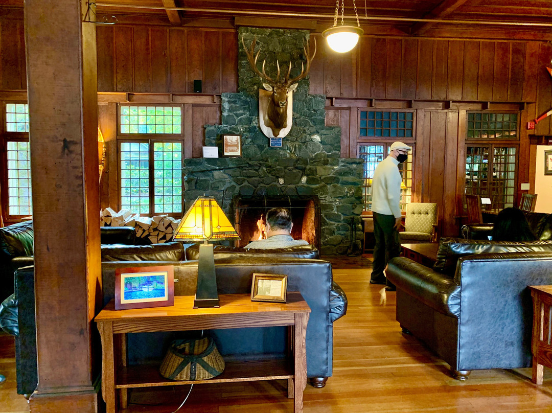 新月湖酒店主图