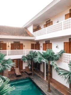 Adhisthana Hotel-泳池