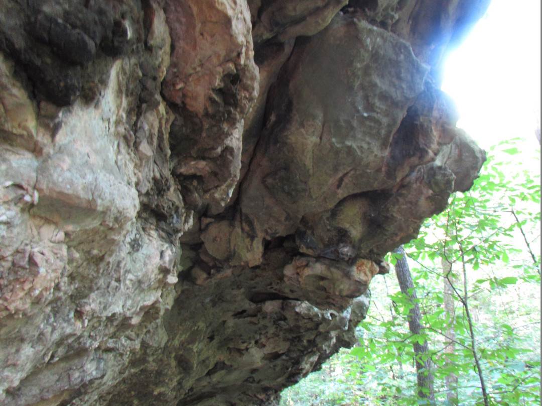 Pivot Rock and Natural Bridge-尤里卡斯普林斯必去景点