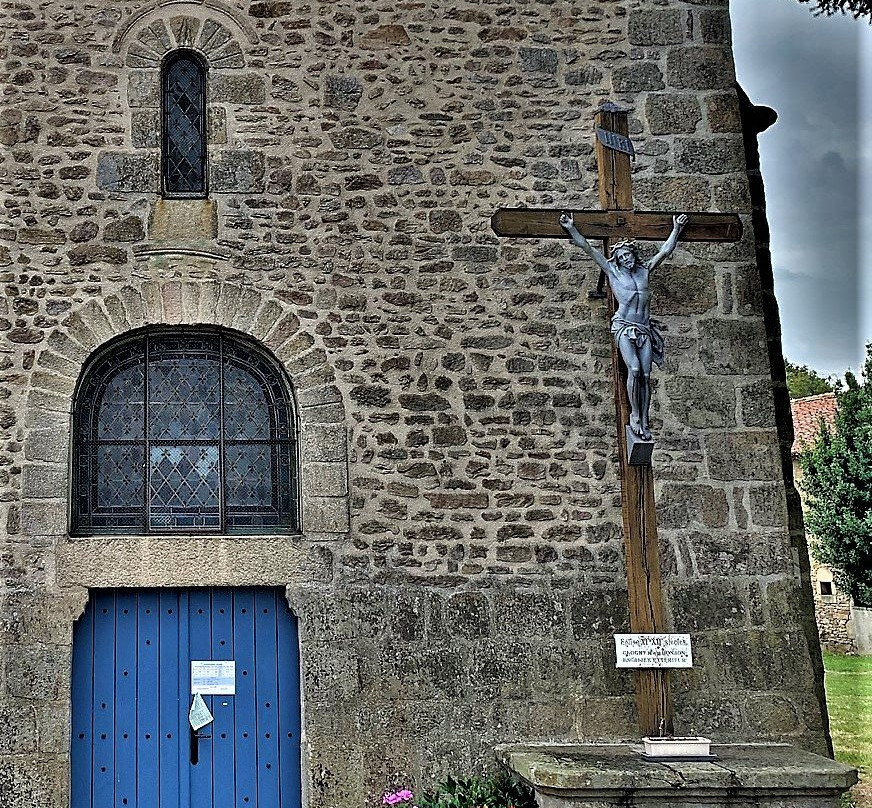 Eglise St Martial de Roussac-Roussac必去景点