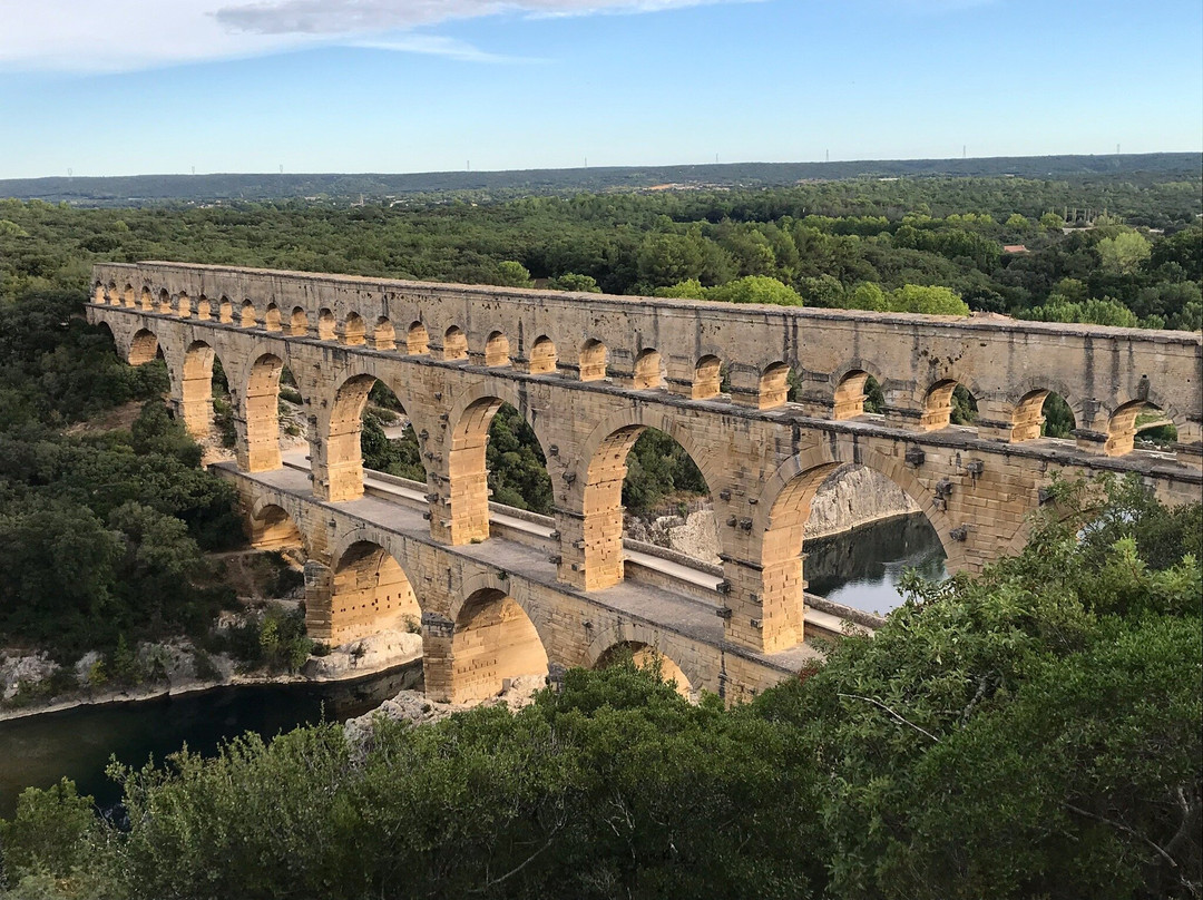 A Gauche du Pont主图