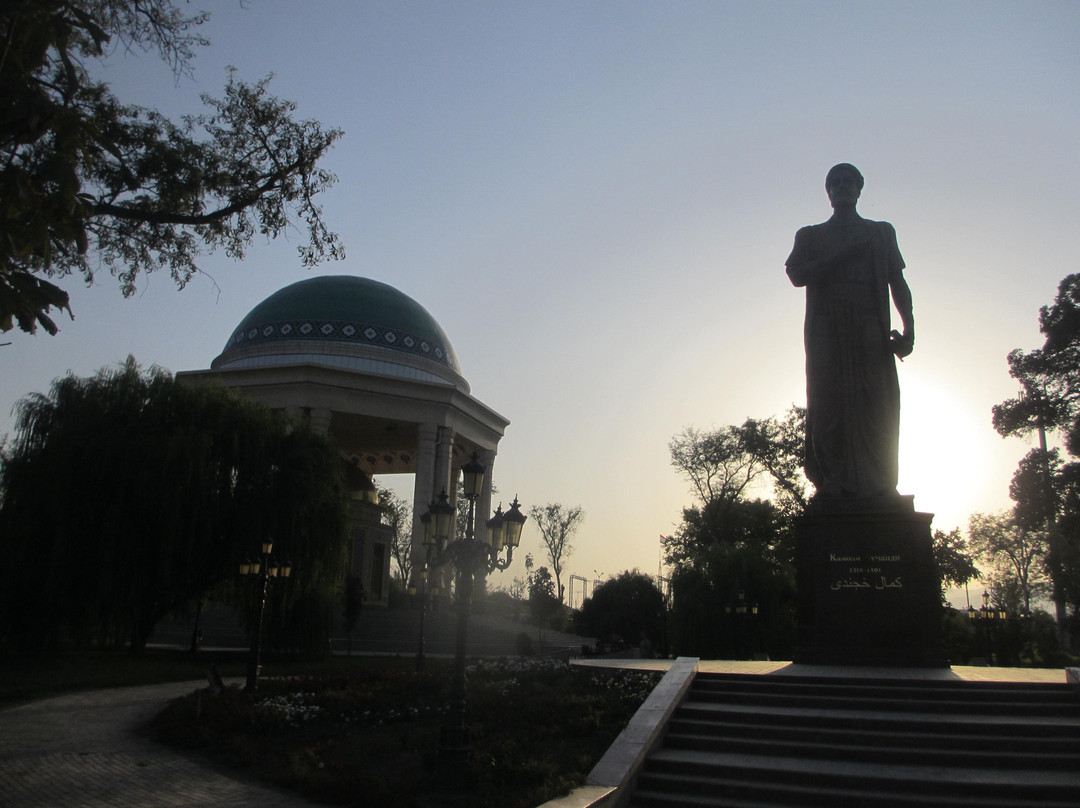 Kamal Khujandi Statue-苦盏必去景点
