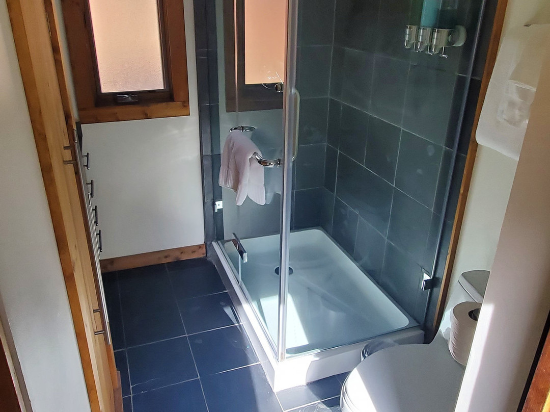 凡尔赛德度假酒店主图