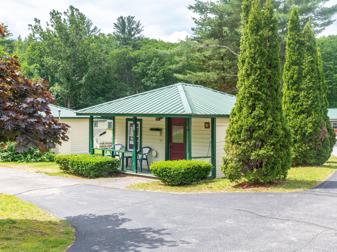 Perry's Motel & Cottages主图