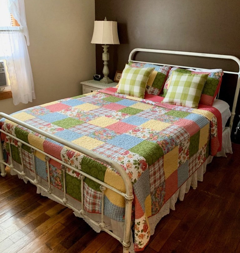 Little Main Street Inn主图