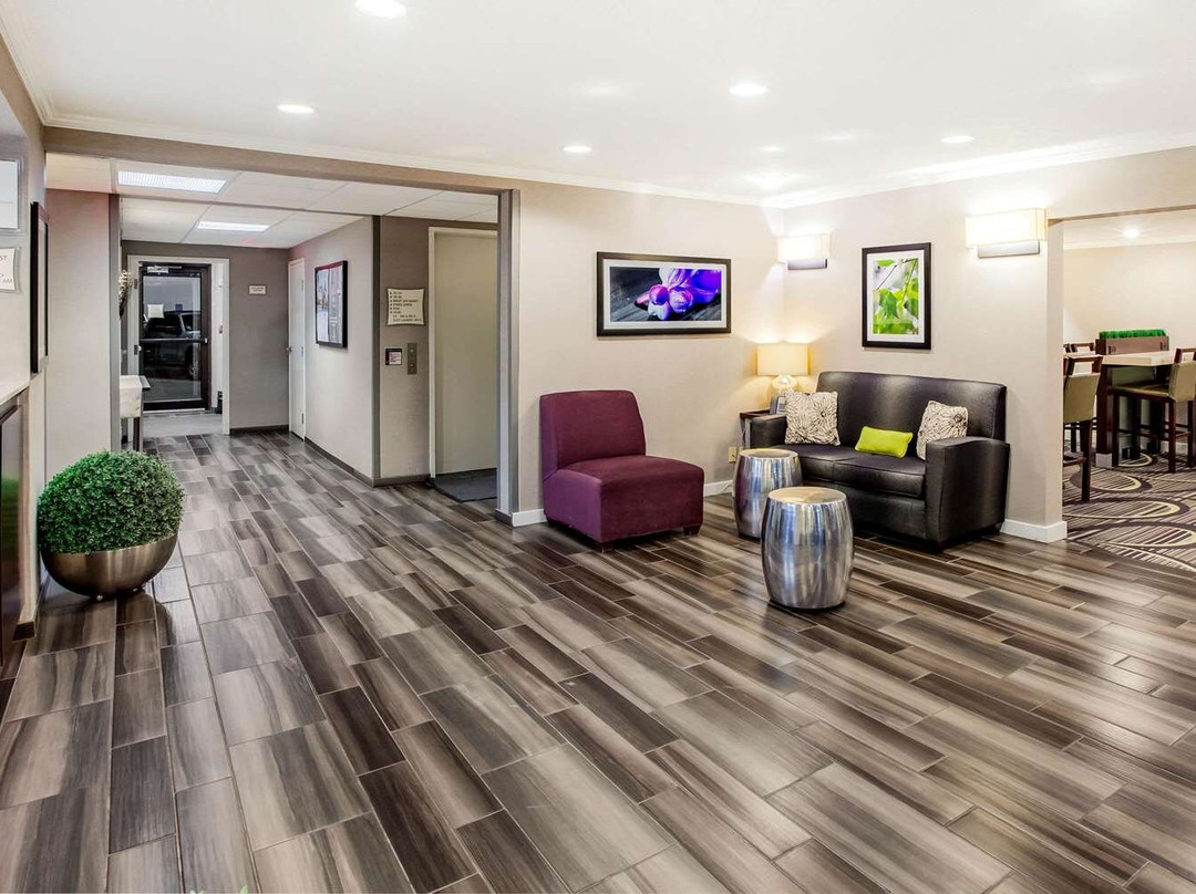 La Quinta Inn & Suites by Wyndham Houston Baytown East主图