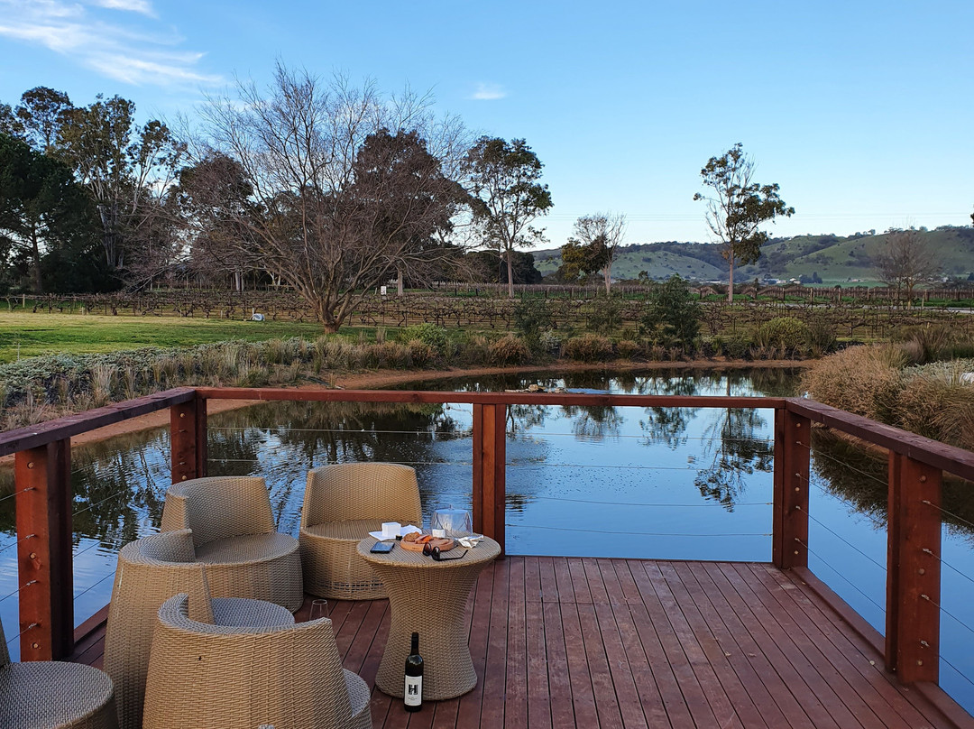 Pirathon Country Estate主图