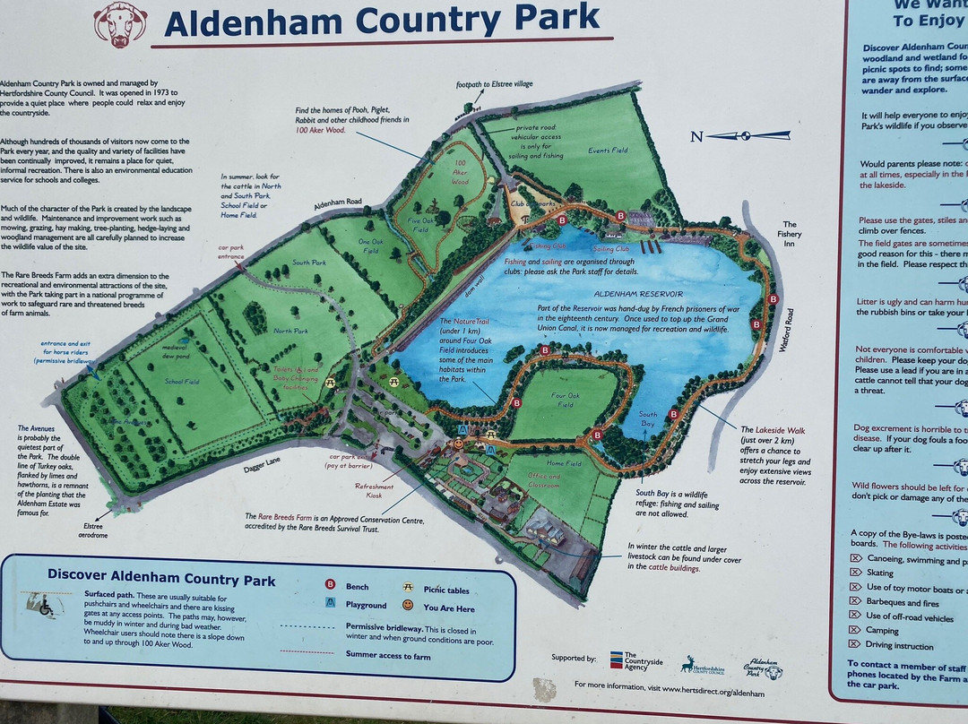 Aldenham Country Park景点图片