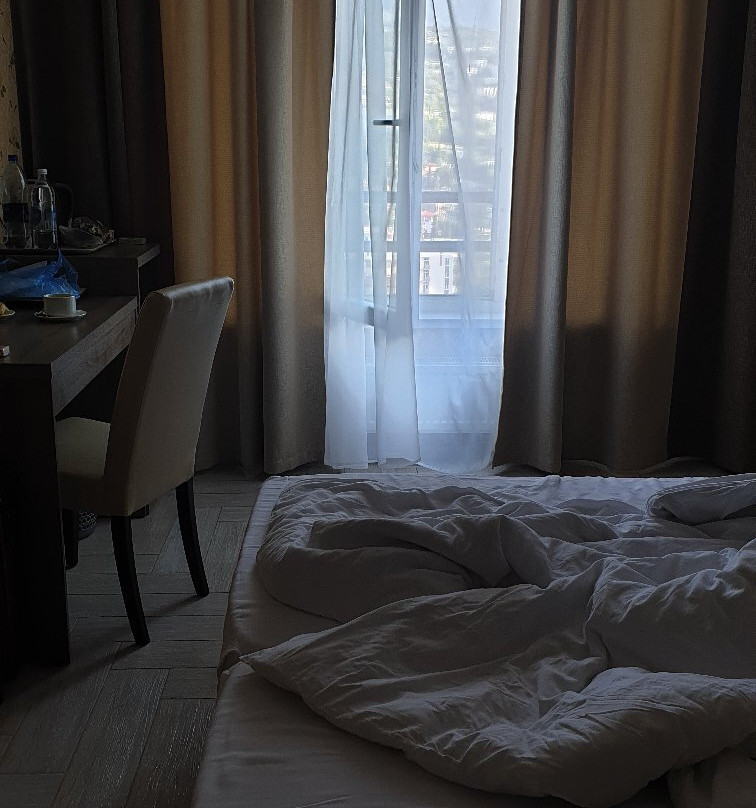 Guest House TAVR主图