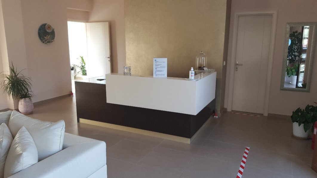 Georgio Seaside Hotel主图