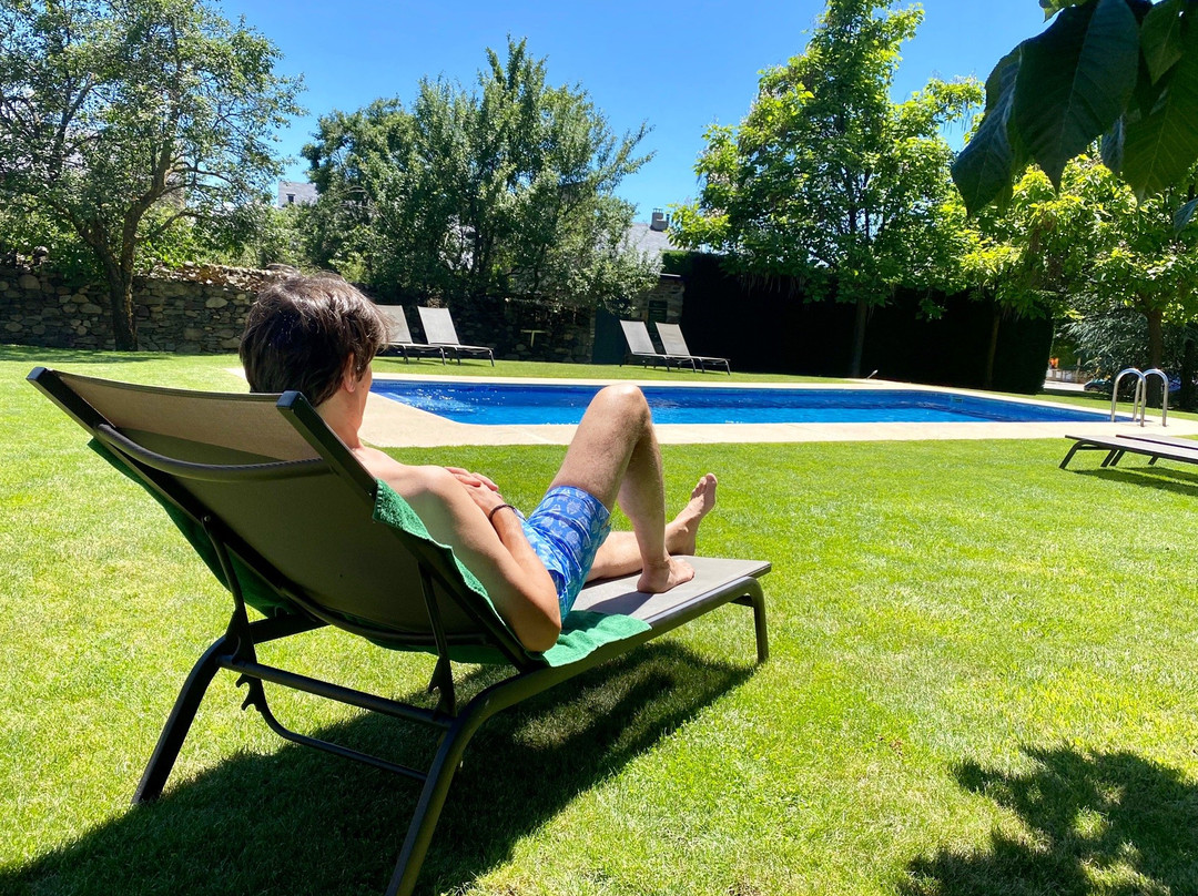 伯纳特德索酒店主图