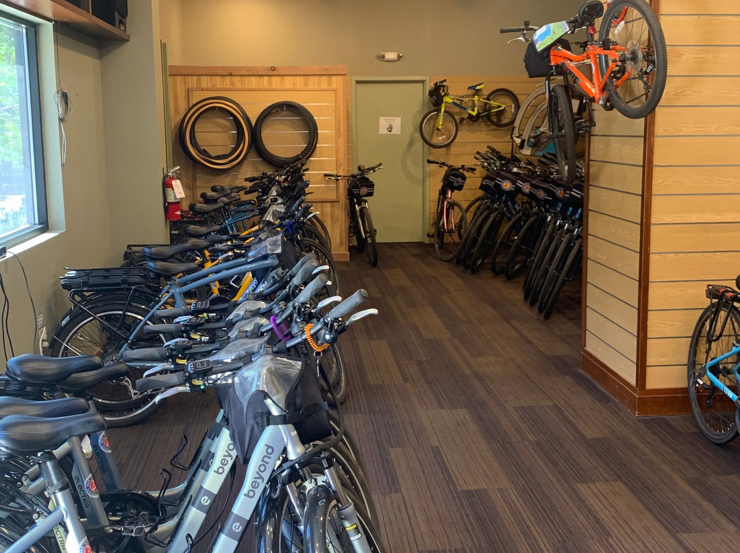 Bay City Bike Rentals & Tours-因克莱恩村必去景点