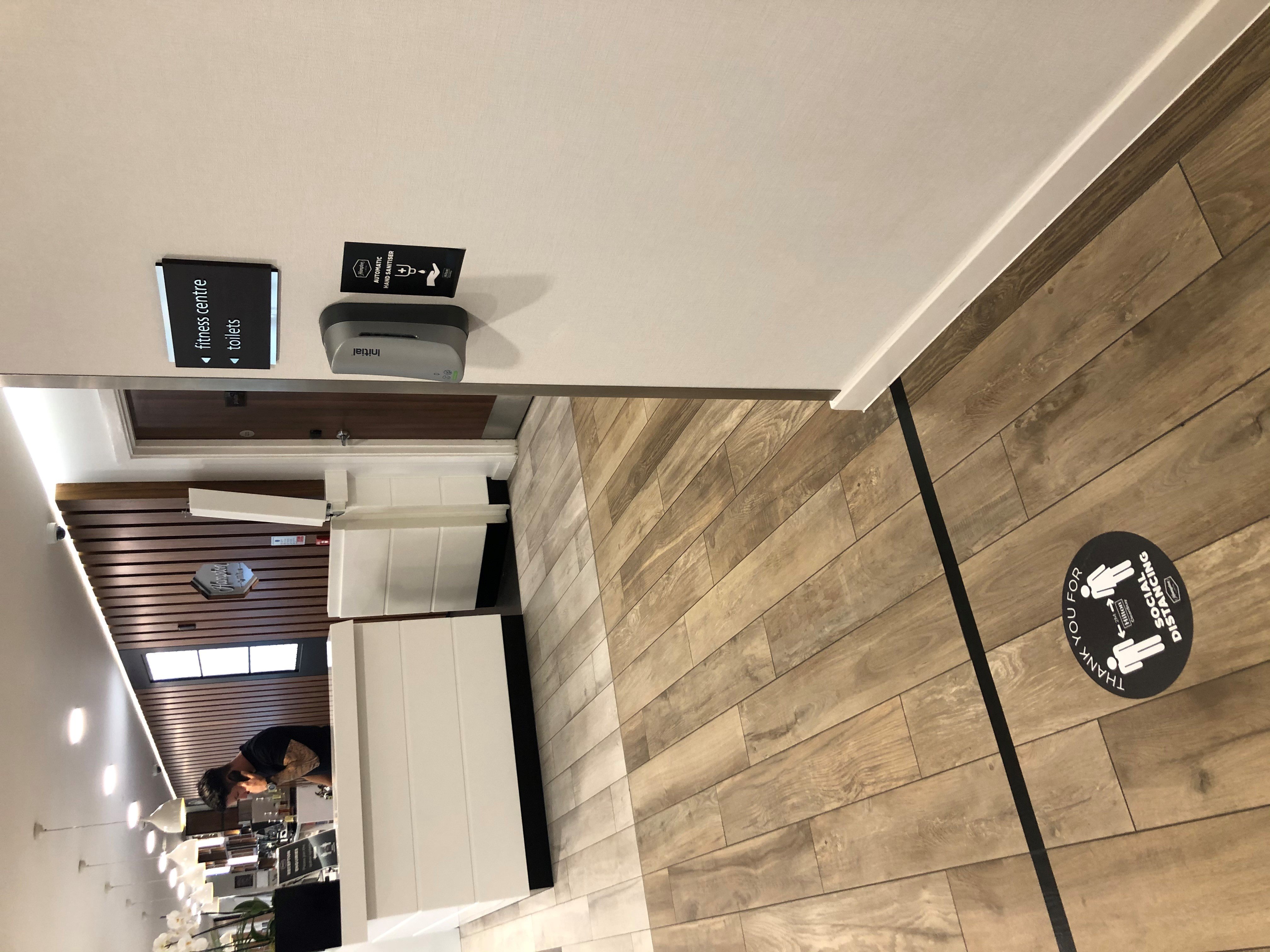 Hampton By Hilton London Stansted Airport-浴室