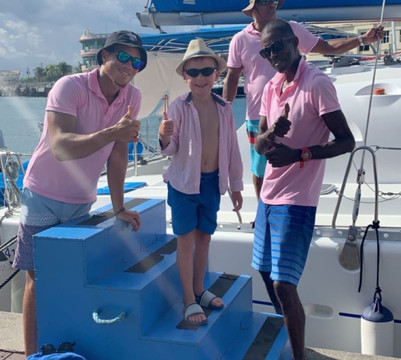 Elegance Catamaran Cruises-布里奇顿必去景点