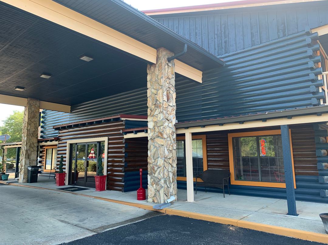 Log Cabin Inn主图