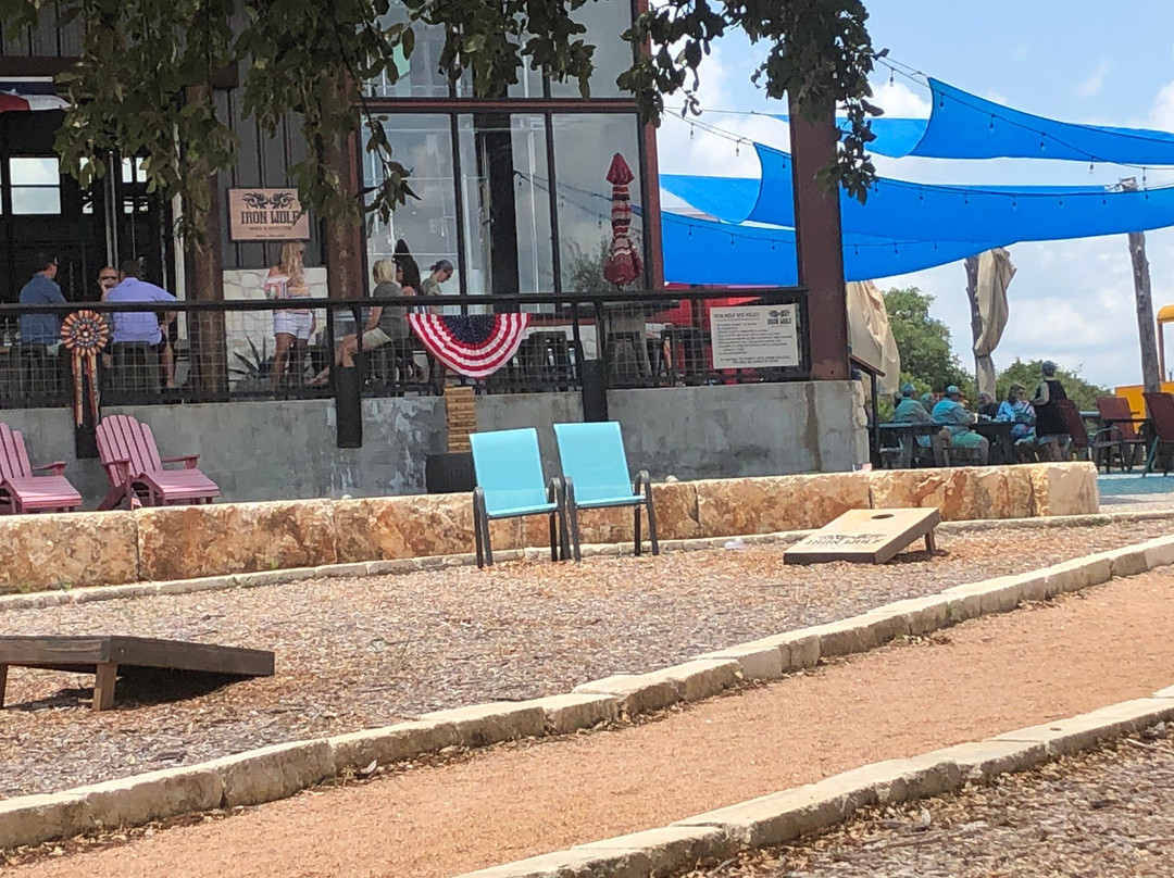 Iron Wolf Ranch and Distillery-Spicewood必去景点