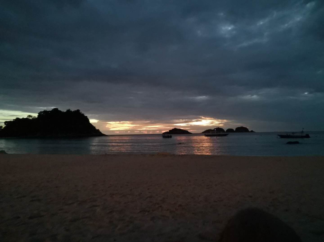 拉谷娜热浪岛度假村主图