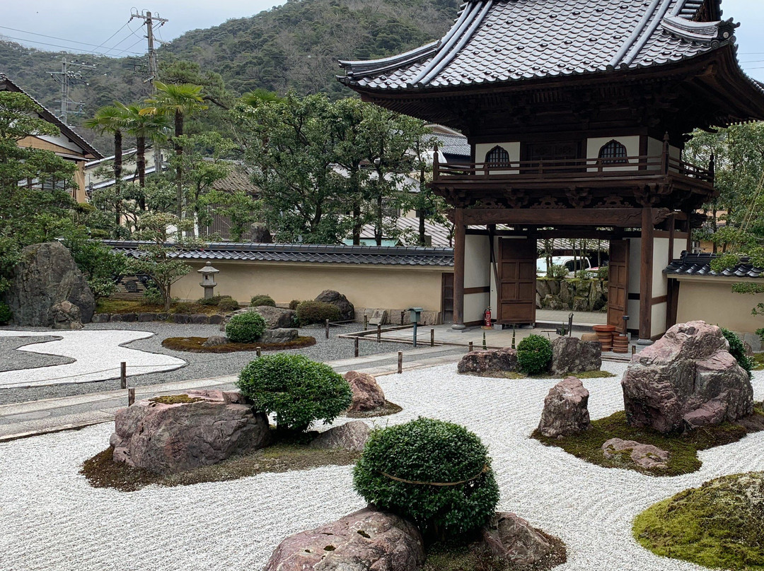 Gokurakuji Temple景点图片
