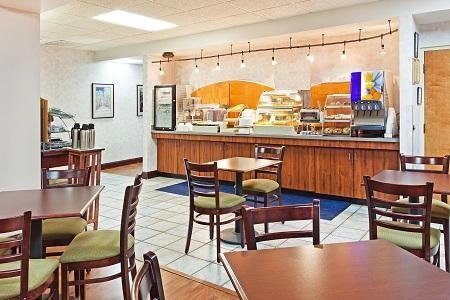 Mountain Inn & Suites主图