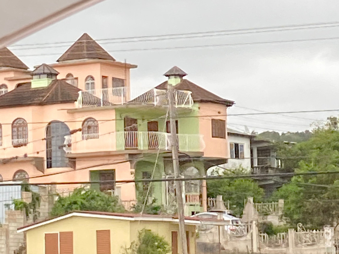 irie mon links tours-蒙特戈贝必去景点