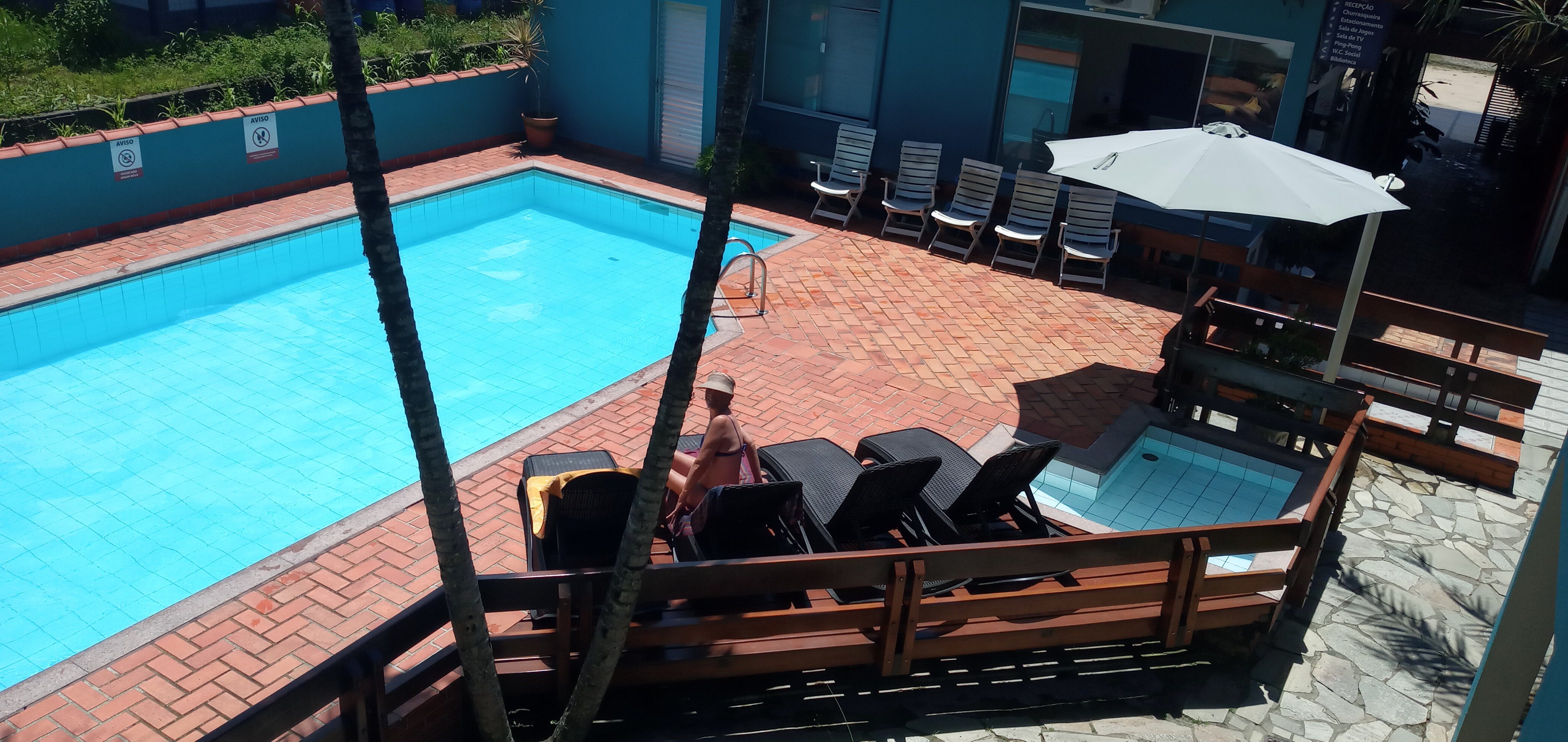 Chales Four Seasons-泳池